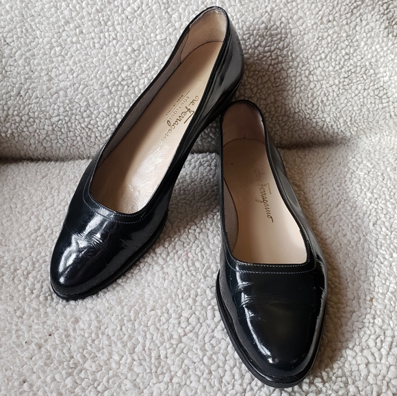 Salvatore Ferragamo Shoes - Salvatore Ferragamo flats  7.5